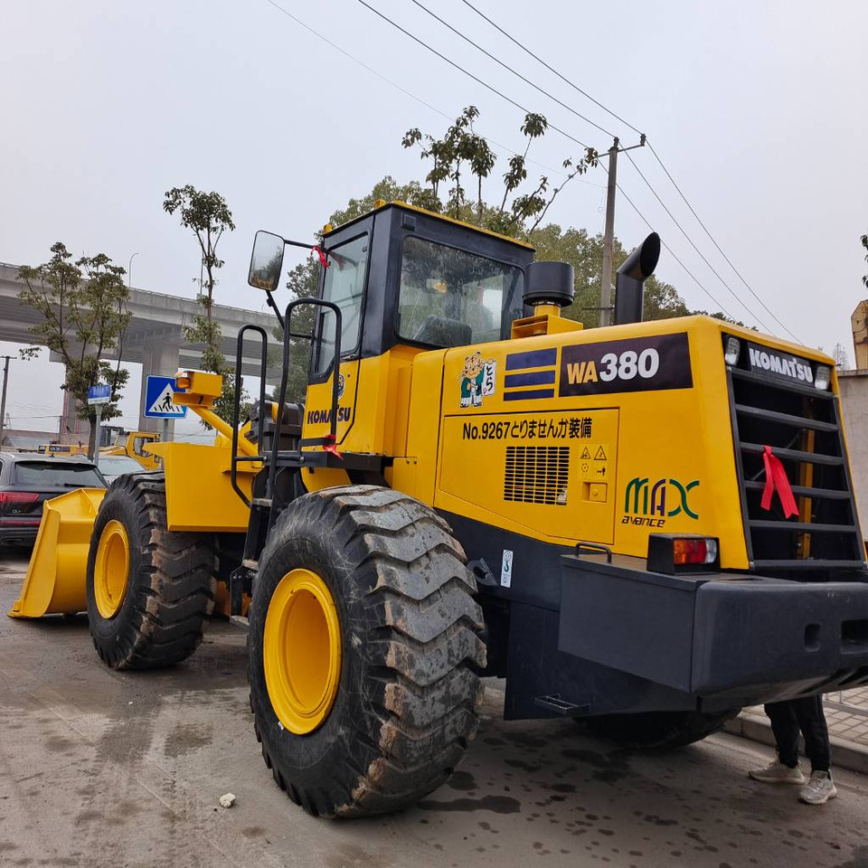 Wheel loader Komatsu WA 380-3: picture 1