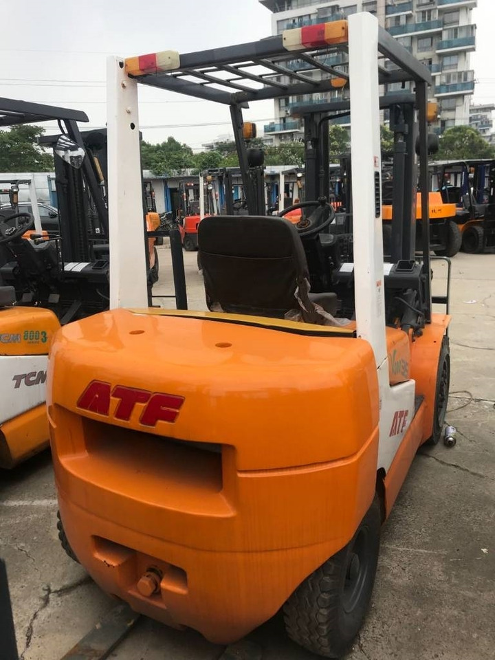 TCM FD 30 - Diesel forklift: picture 4 TCM FD 30 - Diesel forklift: picture 4