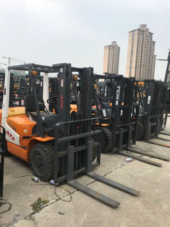 TCM FD 30 - Diesel forklift: picture 5 TCM FD 30 - Diesel forklift: picture 5