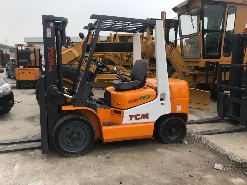 TCM FD 30 - Diesel forklift: picture 3 TCM FD 30 - Diesel forklift: picture 3
