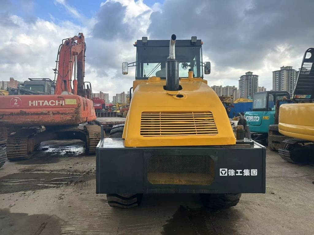 Compactor XCMG XS 143: picture 10