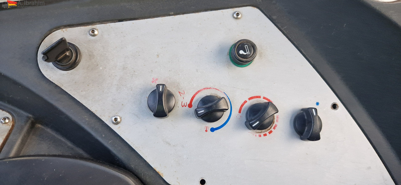 JCB 436Z Hochkippschaufel Wandler neu, Ölpumpe neu - Wheel loader: picture 4 JCB 436Z Hochkippschaufel Wandler neu, Ölpumpe neu - Wheel loader: picture 4