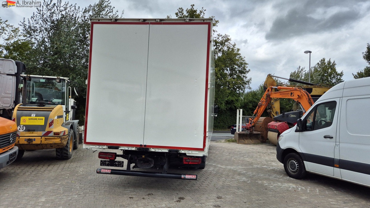Box van MAN 8.250 7,30 m Koffer, Navi, Topzustand: picture 11
