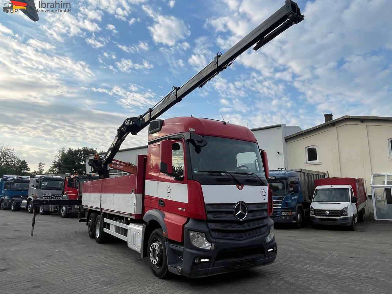 Mercedes-Benz Actros 2545 6x2 Pritsche Kran HIAB 166 - Dropside/ Flatbed truck, Crane truck: picture 1 Mercedes-Benz Actros 2545 6x2 Pritsche Kran HIAB 166 - Dropside/ Flatbed truck, Crane truck: picture 1