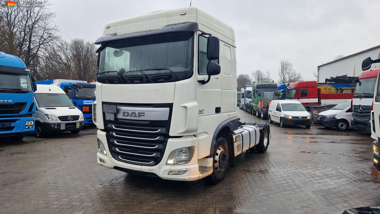 Daf XF440FT Spacecab, PTU für Kompressor - Tractor unit: picture 1 Daf XF440FT Spacecab, PTU für Kompressor - Tractor unit: picture 1