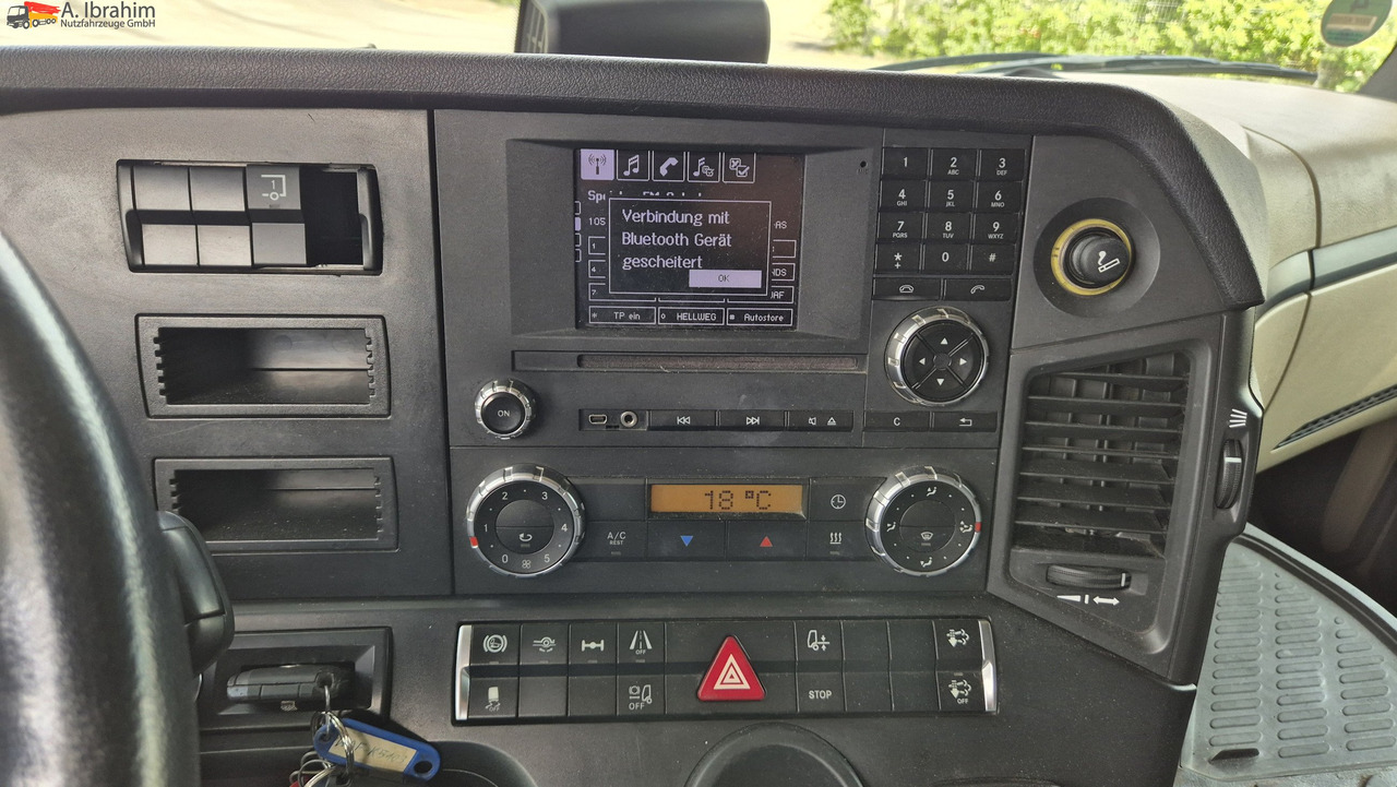 Tractor unit Mercedes-Benz 1843 DB 1843 mit PTU für Kompressor: picture 14