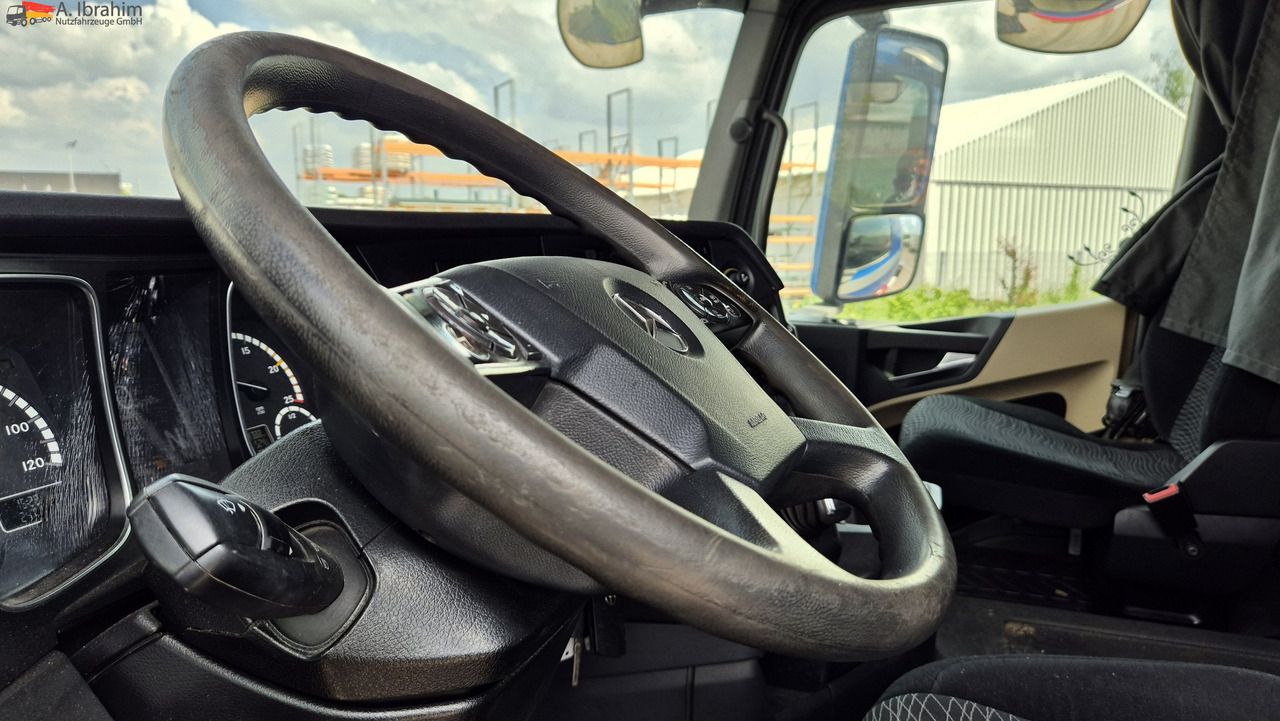 Tractor unit Mercedes-Benz 1843 DB 1843 mit PTU für Kompressor: picture 6