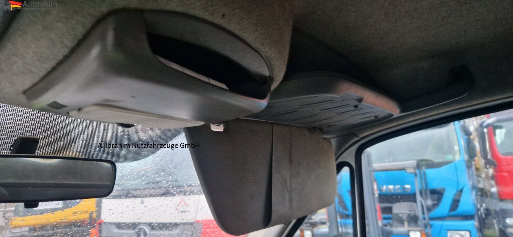 VW Crafter 2.5 Diesel - Panel van: picture 4 VW Crafter 2.5 Diesel - Panel van: picture 4