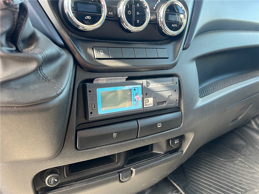 Refrigerated van Iveco daily 35-180: picture 17