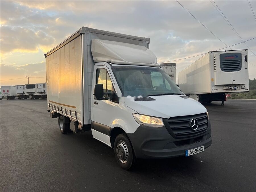 Curtainsider truck Mercedes-Benz 519CDI: picture 1