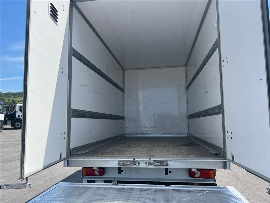 Box van PEUGEOT BOXER: picture 9