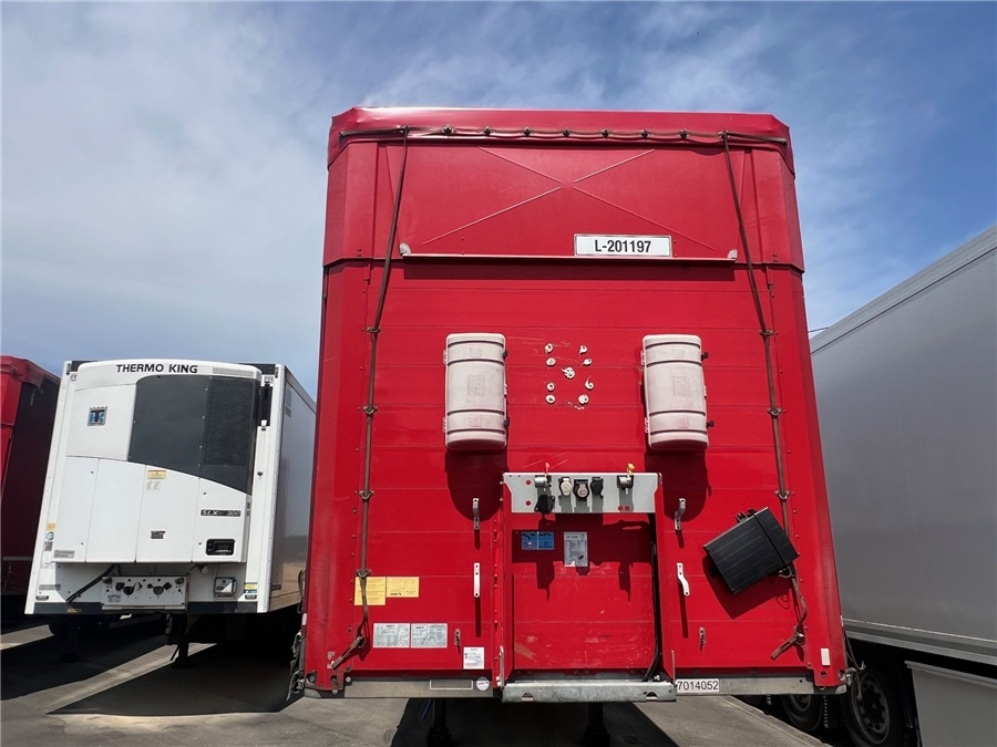 SCHMITZ CARGOBULL SCB-S3T TETO ELEVAR - Curtainsider semi-trailer: picture 3 SCHMITZ CARGOBULL SCB-S3T TETO ELEVAR - Curtainsider semi-trailer: picture 3