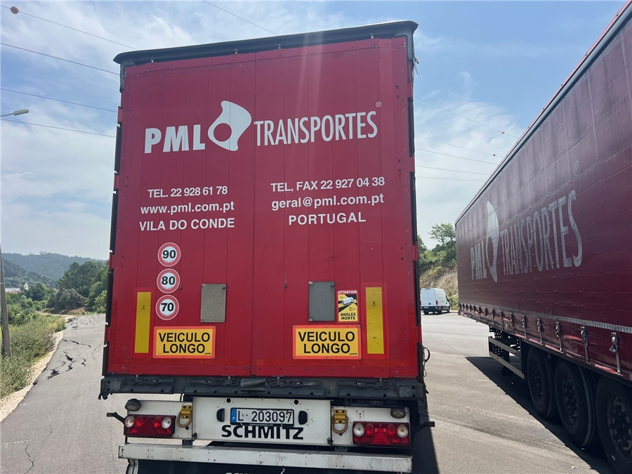 SCHMITZ CARGOBULL SCB-S3T TETO ELEVAR - Curtainsider semi-trailer: picture 4 SCHMITZ CARGOBULL SCB-S3T TETO ELEVAR - Curtainsider semi-trailer: picture 4