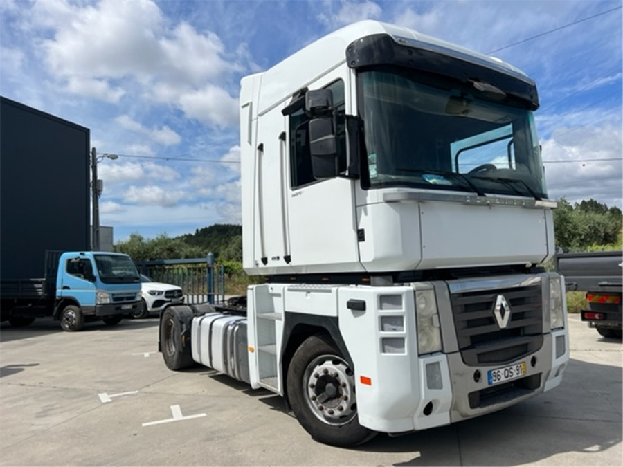 Renault AE 480 - Tractor unit: picture 2 Renault AE 480 - Tractor unit: picture 2