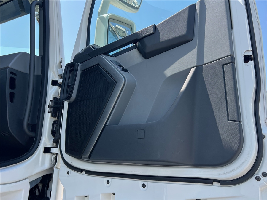 Tractor unit Renault T480 / RETARDER: picture 12
