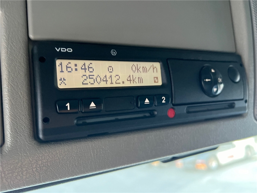 Tractor unit Volvo FH: picture 12