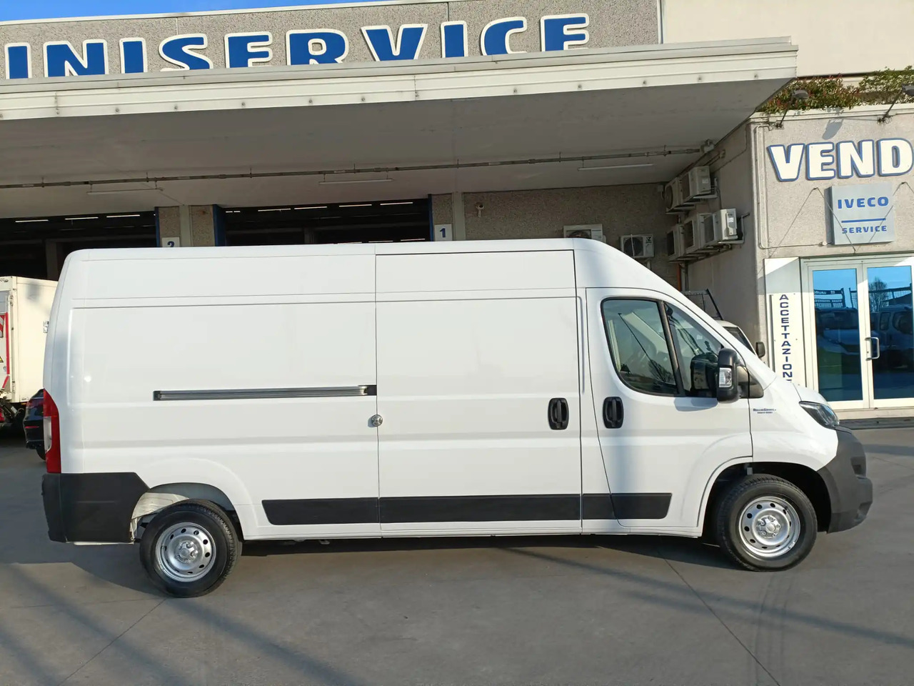 FIAT DUCATO 35 L3H2 - Panel van: picture 3 FIAT DUCATO 35 L3H2 - Panel van: picture 3