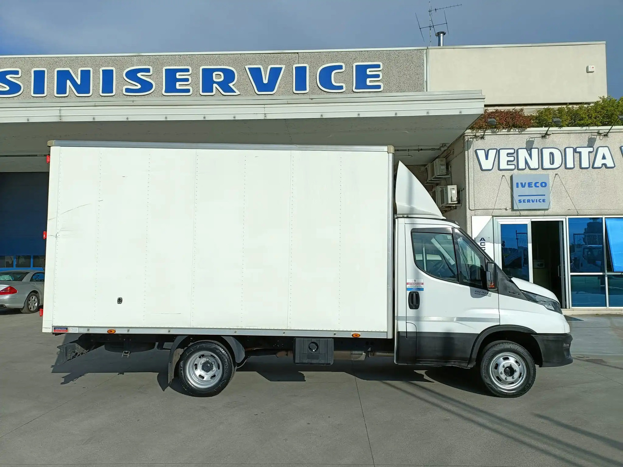 IVECO 35C14 FURGONATO BOX - Box van: picture 3 IVECO 35C14 FURGONATO BOX - Box van: picture 3