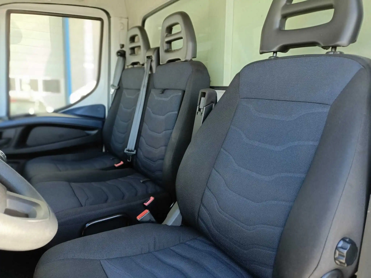 Tipper IVECO DAILY 60C18 RIBALTABILE CON GRU: picture 7