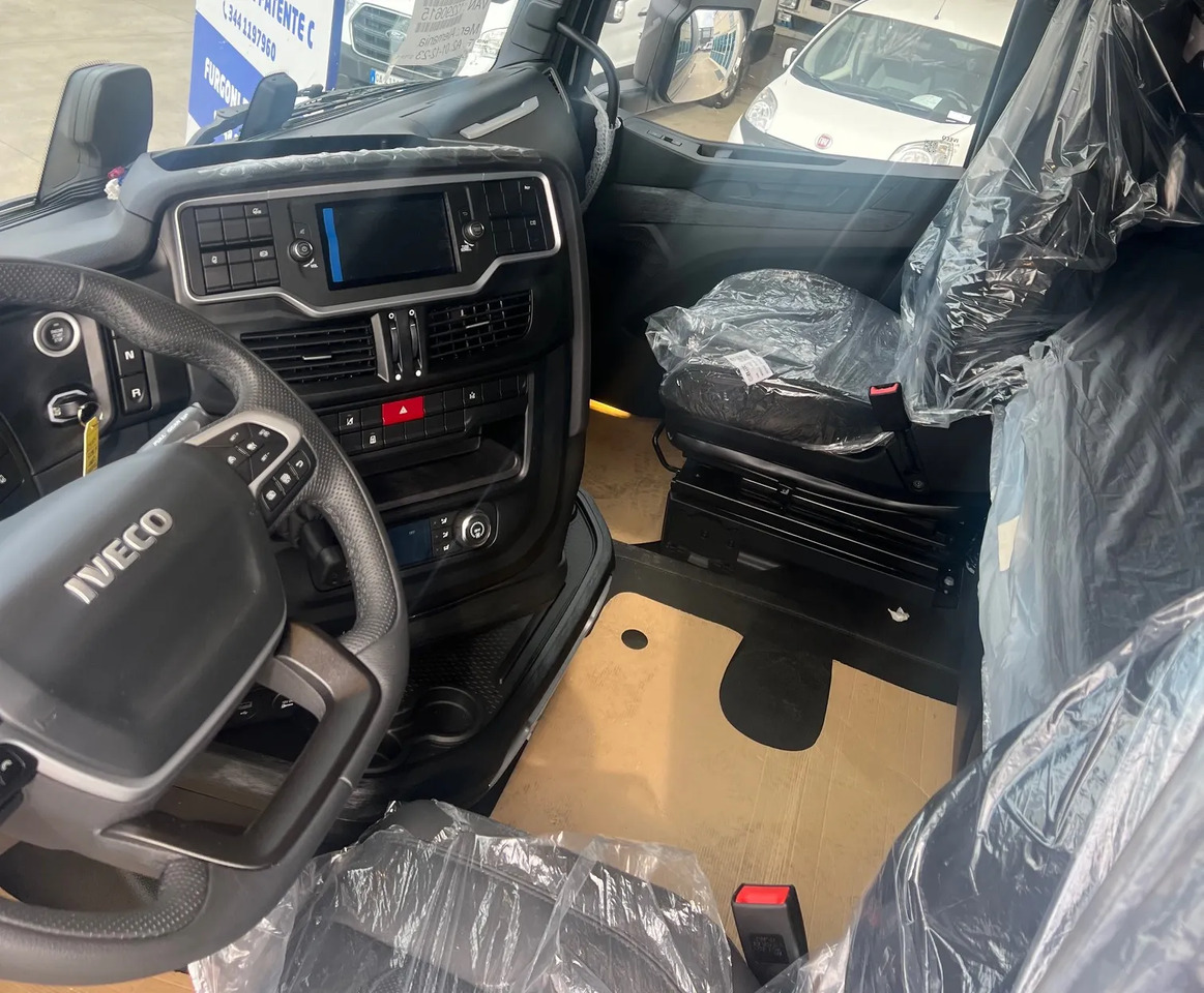 Cab chassis truck IVECO S-WAY 570 TP FULL: picture 14