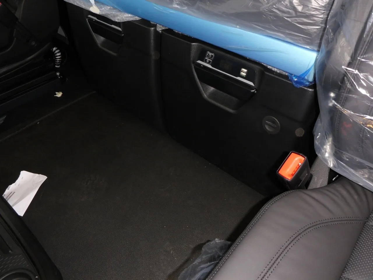 Cab chassis truck IVECO S-WAY 570 TP FULL: picture 8