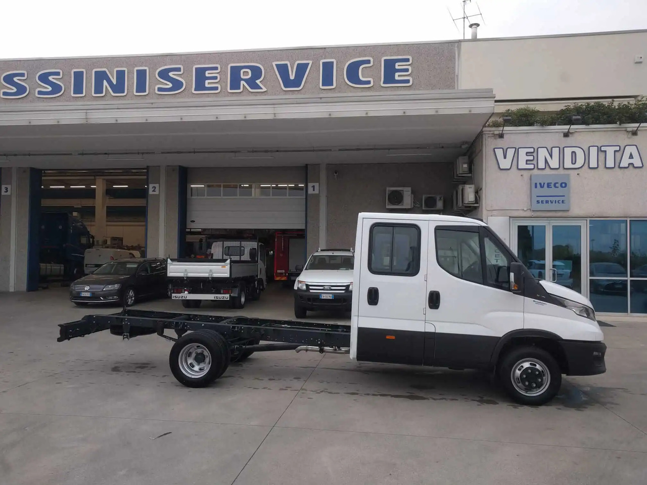IVECO DAILY 35C18 DOPPIA CABINA 7 POSTI - Van: picture 4 IVECO DAILY 35C18 DOPPIA CABINA 7 POSTI - Van: picture 4