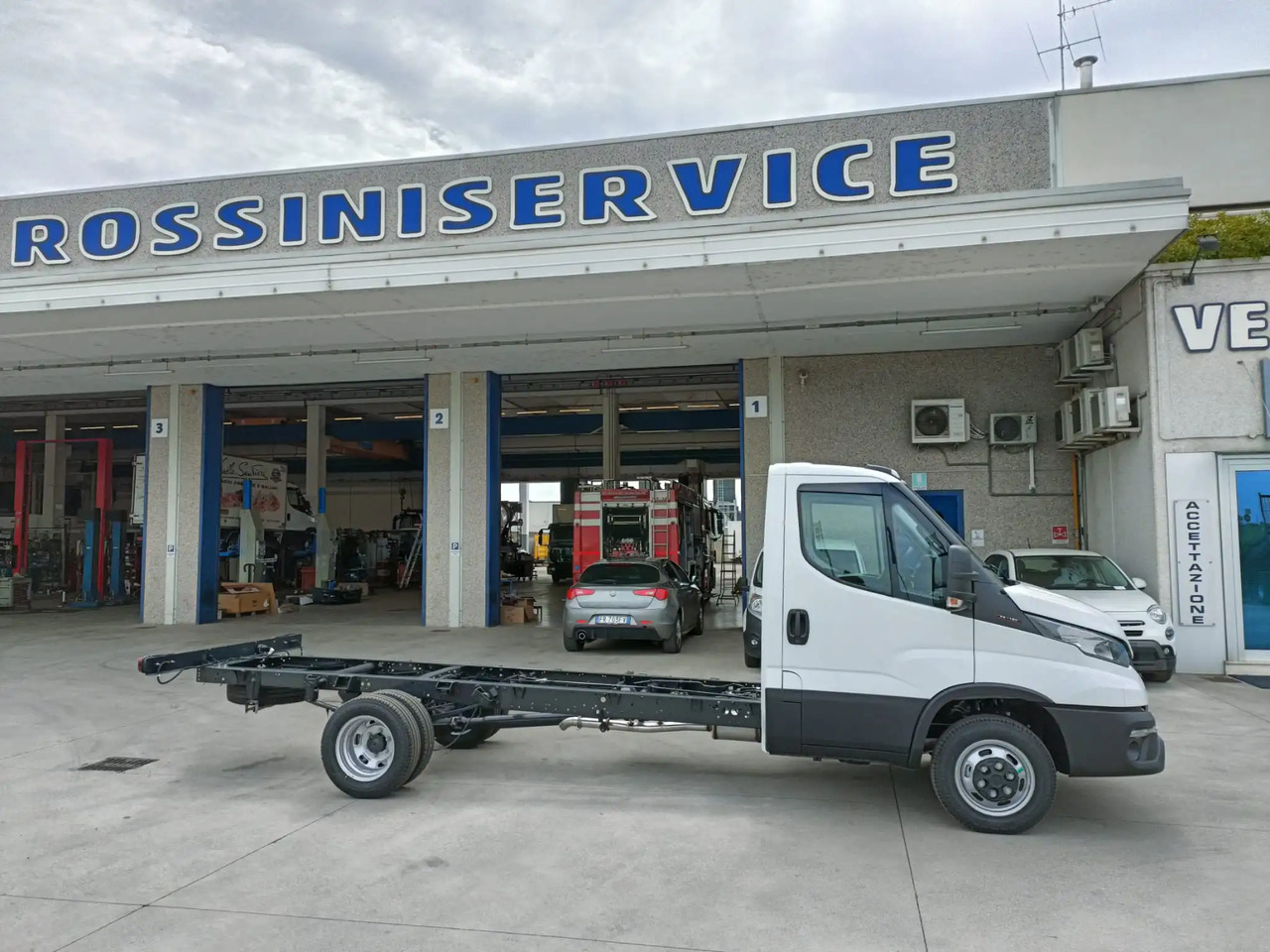 IVECO DAILY 35C18 MOD. 2025 A TELAIO NUOVO - Van: picture 3 IVECO DAILY 35C18 MOD. 2025 A TELAIO NUOVO - Van: picture 3