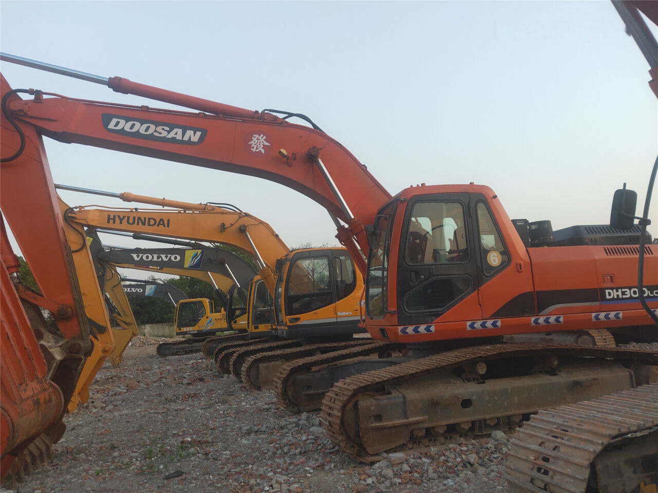 Doosan DH300LC-7 - Crawler excavator: picture 4 Doosan DH300LC-7 - Crawler excavator: picture 4