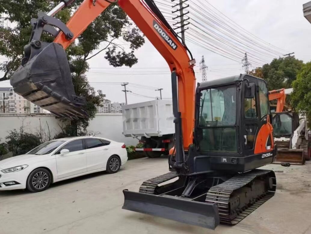 Doosan DX55 - Crawler excavator: picture 1 Doosan DX55 - Crawler excavator: picture 1