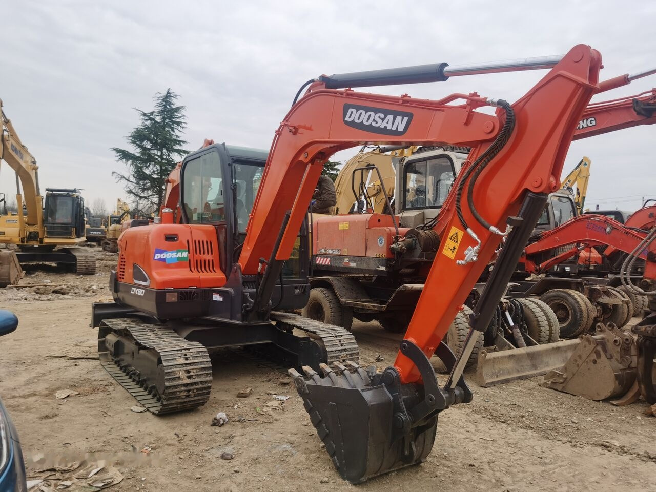 Doosan DX60 - Crawler excavator: picture 2 Doosan DX60 - Crawler excavator: picture 2