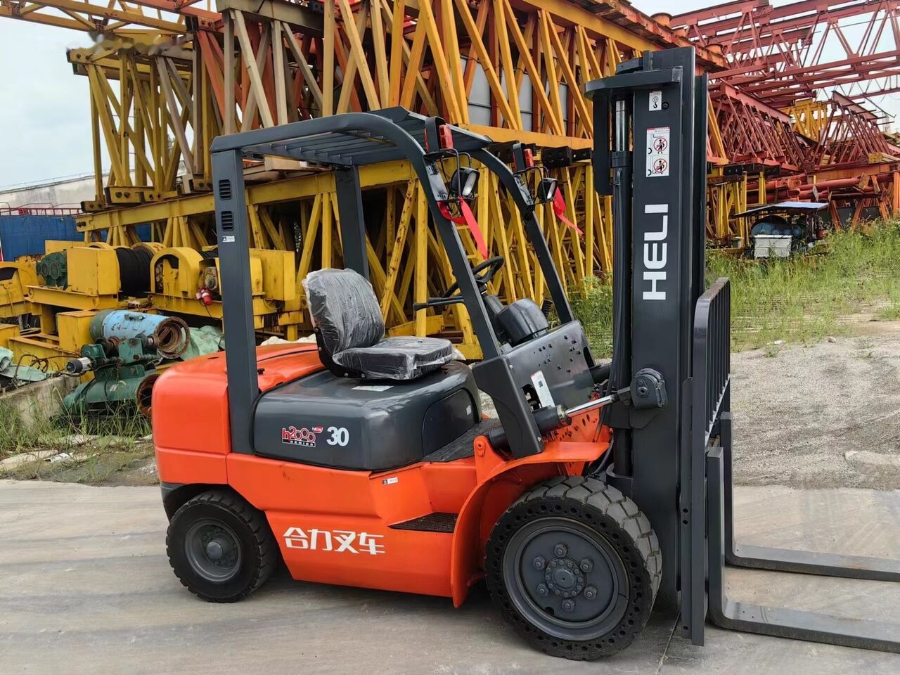 Heli 3tons K30 - Diesel forklift: picture 1 Heli 3tons K30 - Diesel forklift: picture 1