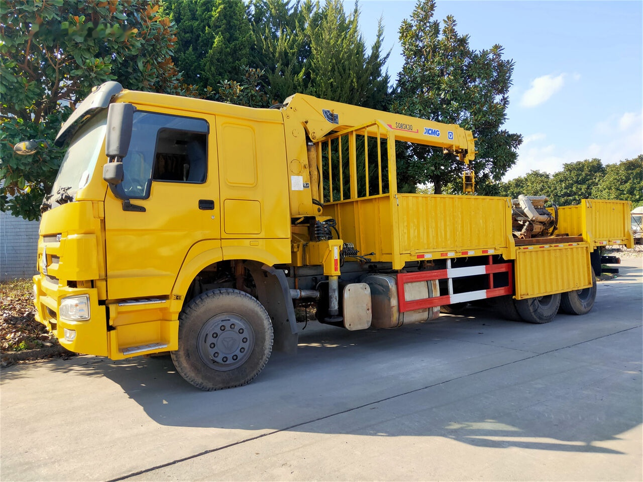Howo 375 - Tipper, Crane truck: picture 5 Howo 375 - Tipper, Crane truck: picture 5