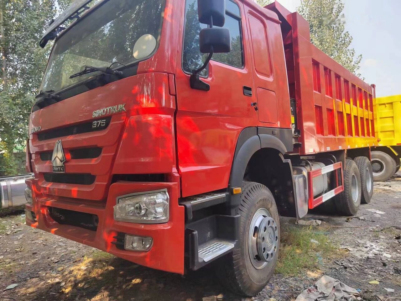 Tipper Howo 6X4: picture 6