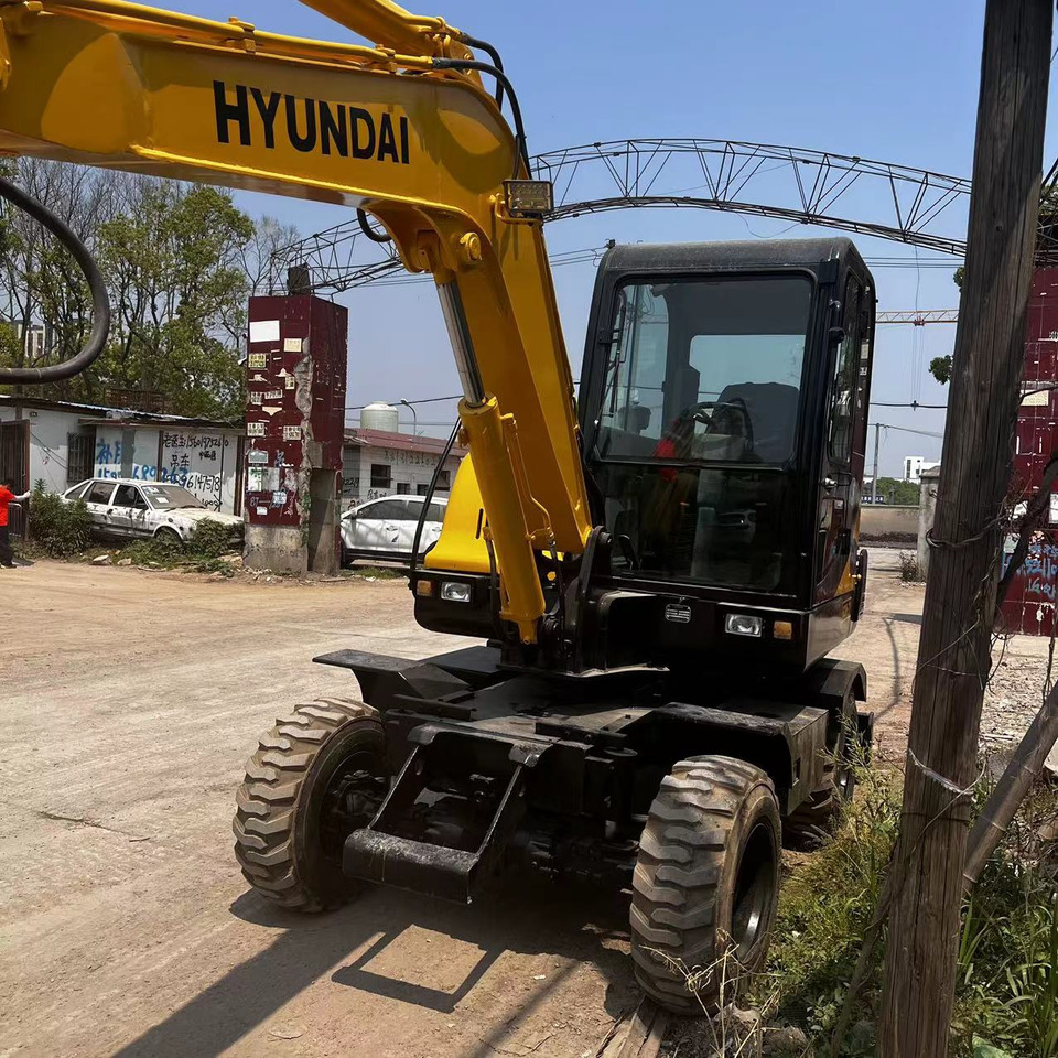 Hyundai R60W-7 - Wheel excavator: picture 2 Hyundai R60W-7 - Wheel excavator: picture 2