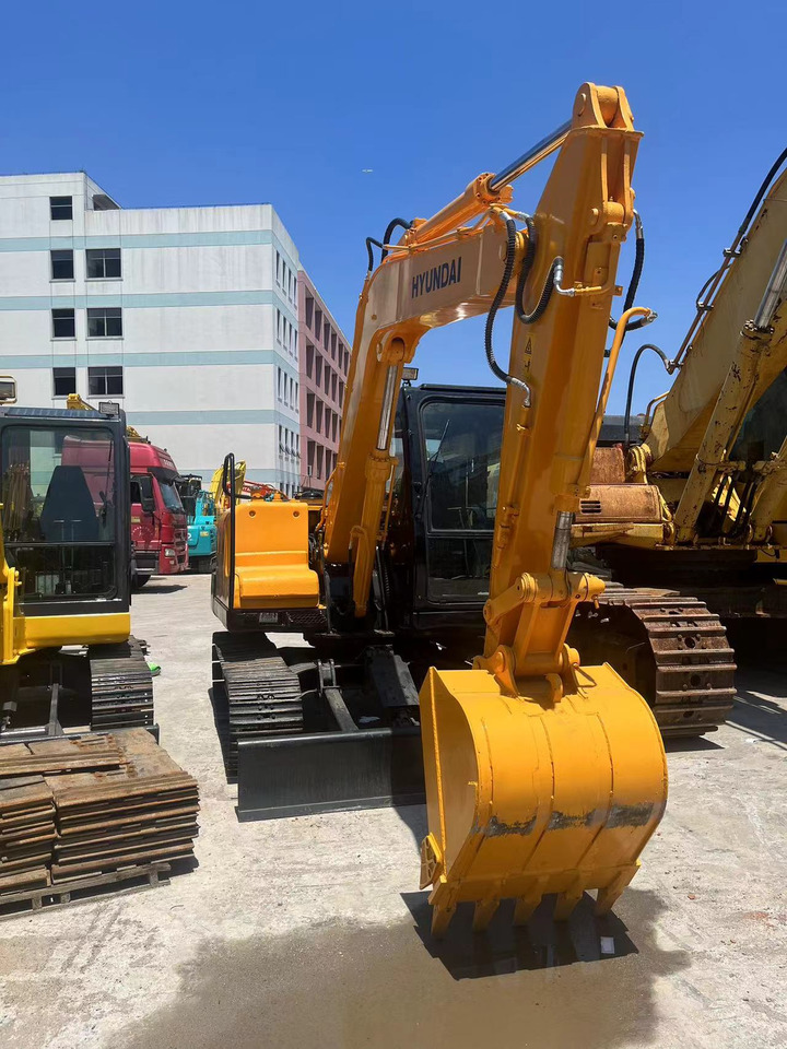 Hyundai R80-7 - Mini excavator: picture 5 Hyundai R80-7 - Mini excavator: picture 5