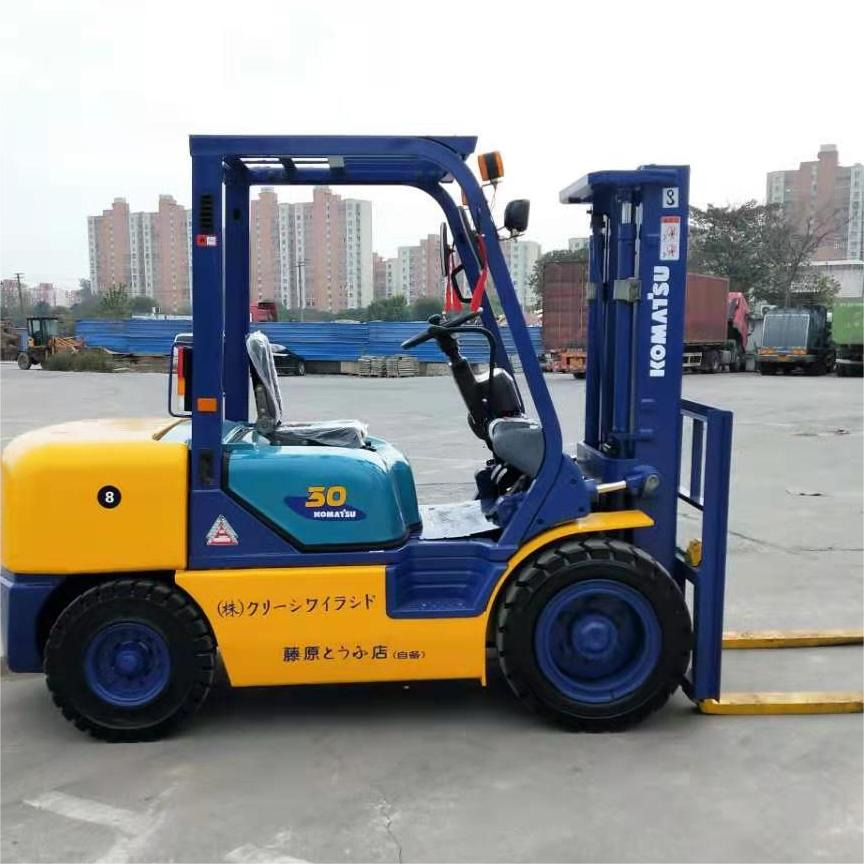 Komatsu FD30T - Diesel forklift: picture 4 Komatsu FD30T - Diesel forklift: picture 4