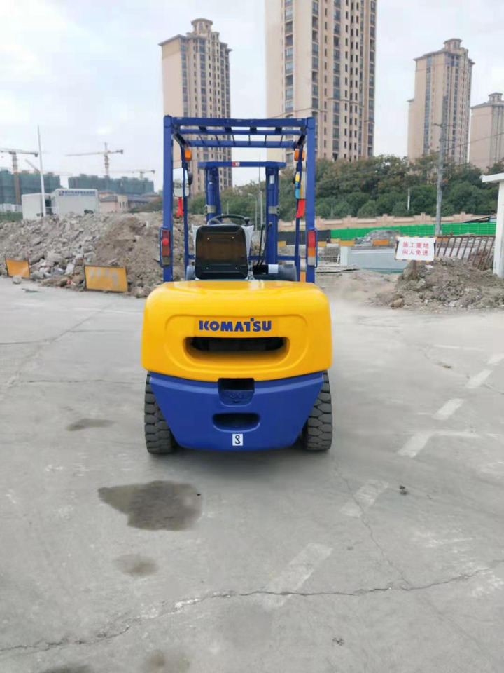 Komatsu FD30T - Diesel forklift: picture 1 Komatsu FD30T - Diesel forklift: picture 1