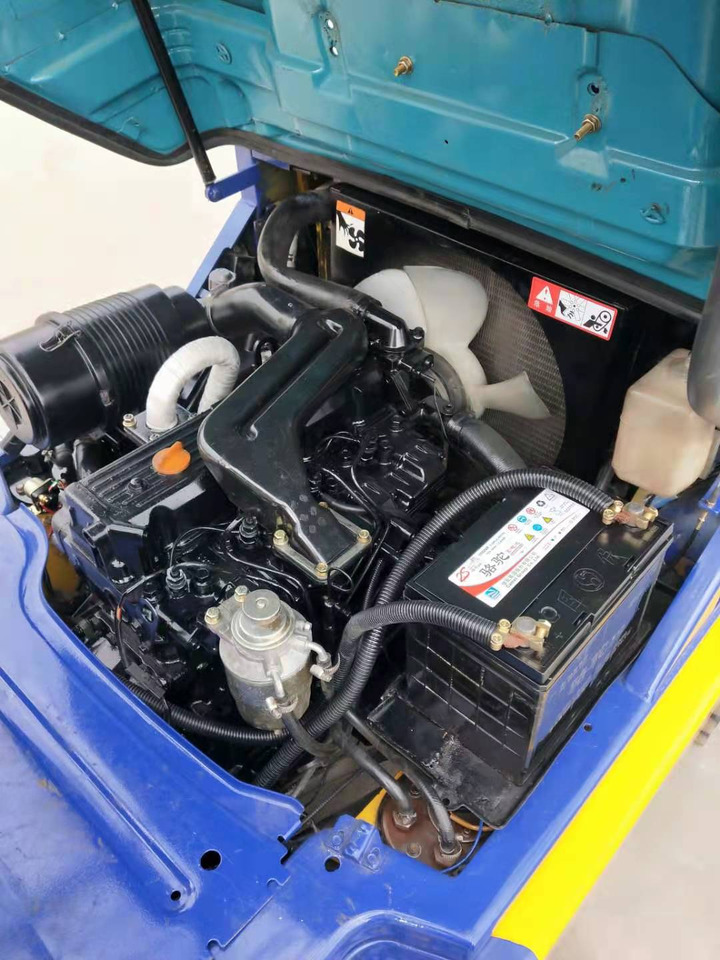 Komatsu FD30T - Diesel forklift: picture 3 Komatsu FD30T - Diesel forklift: picture 3