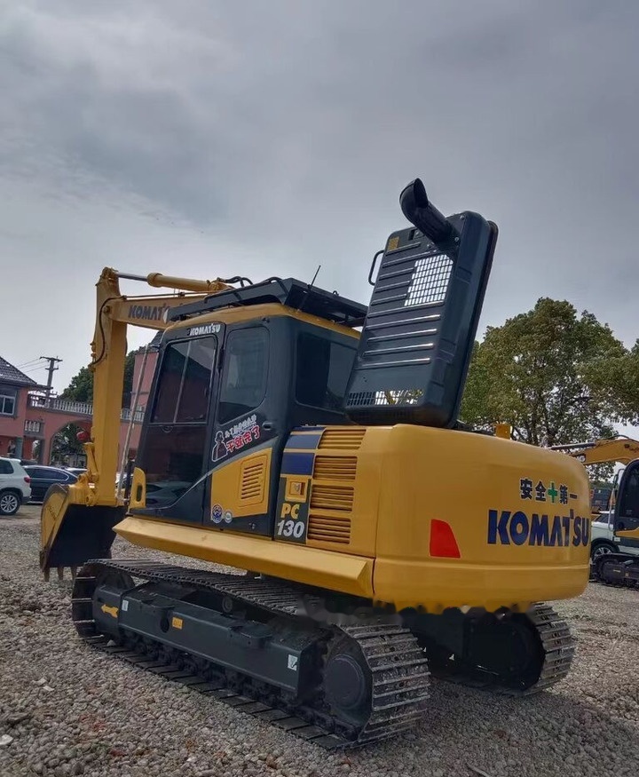 Komatsu PC130 - Crawler excavator: picture 2 Komatsu PC130 - Crawler excavator: picture 2