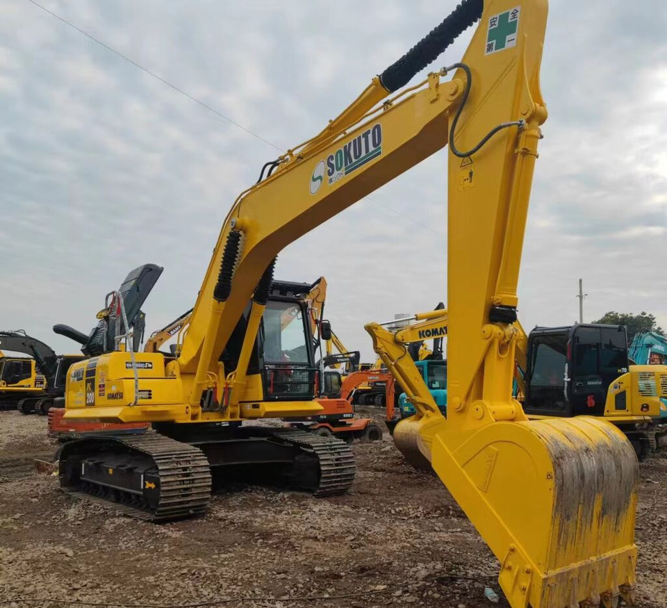 Crawler excavator Komatsu PC200-8: picture 6