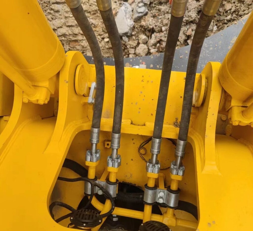 Komatsu PC220-8 - Crawler excavator: picture 4 Komatsu PC220-8 - Crawler excavator: picture 4