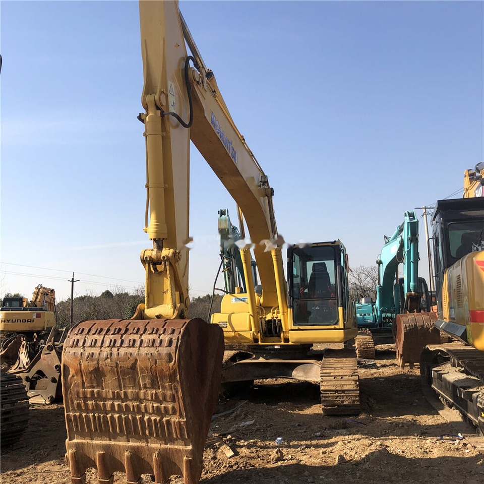 Komatsu PC220 - Crawler excavator: picture 1 Komatsu PC220 - Crawler excavator: picture 1