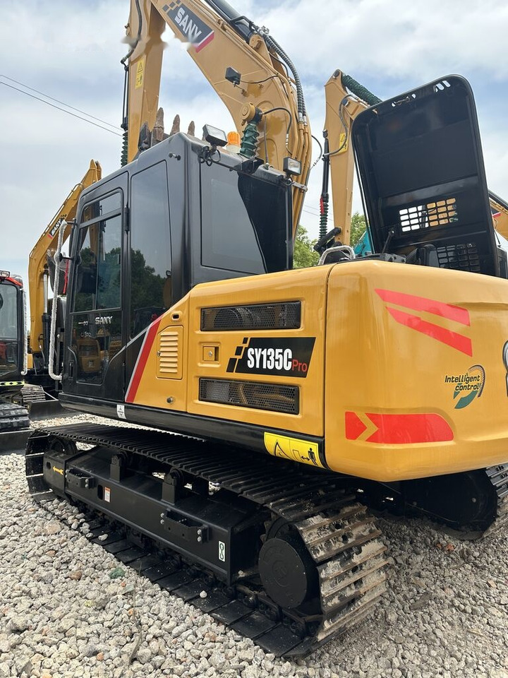 Sany SY135C - Crawler excavator: picture 2 Sany SY135C - Crawler excavator: picture 2