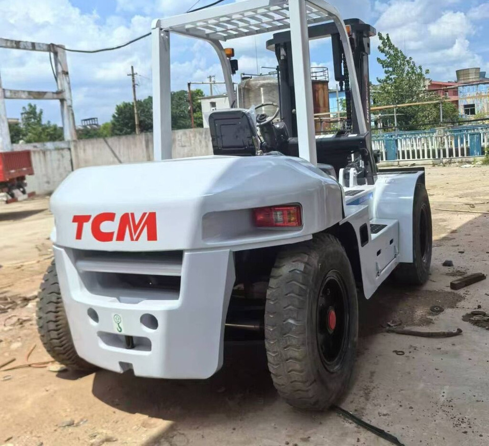 TCM FD100 - Diesel forklift: picture 2 TCM FD100 - Diesel forklift: picture 2