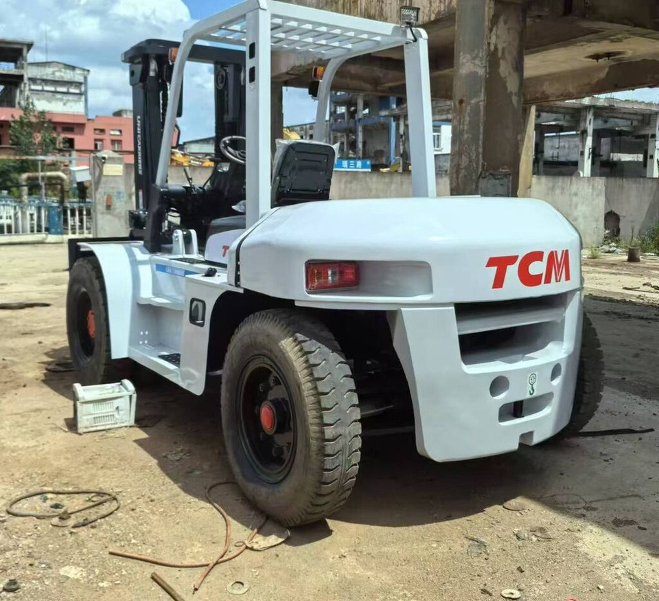 TCM FD100 - Diesel forklift: picture 4 TCM FD100 - Diesel forklift: picture 4