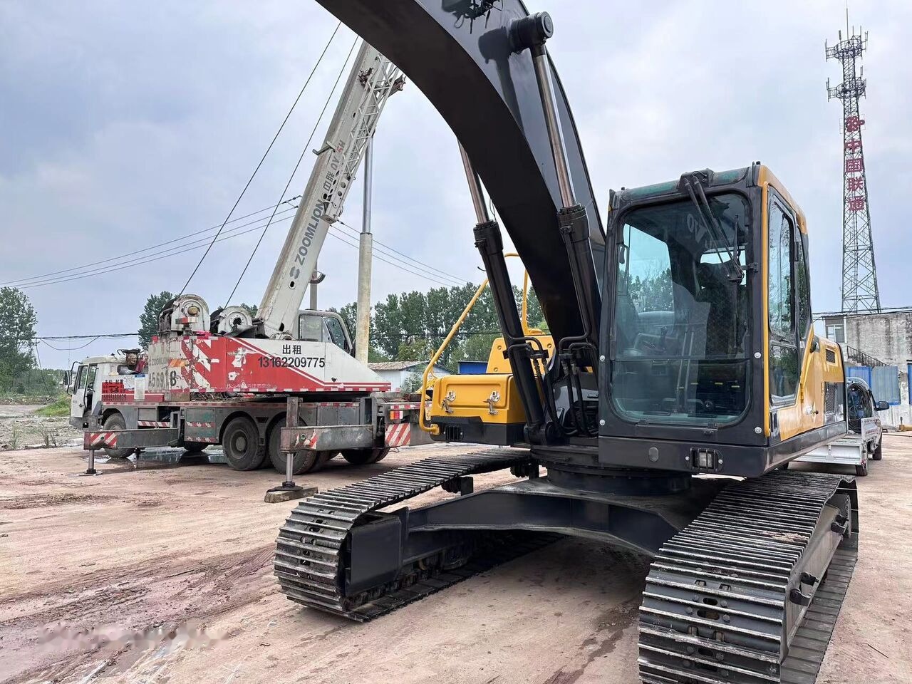 Volvo EC240 - Crawler excavator: picture 3 Volvo EC240 - Crawler excavator: picture 3