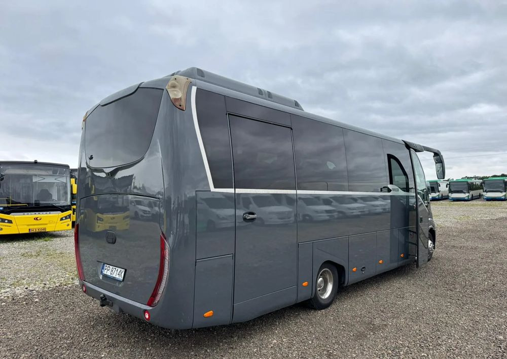 Iveco Daily - Coach: picture 3 Iveco Daily - Coach: picture 3