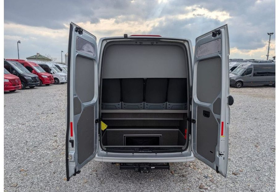 Volkswagen Crafter - Minibus, Passenger van: picture 5 Volkswagen Crafter - Minibus, Passenger van: picture 5