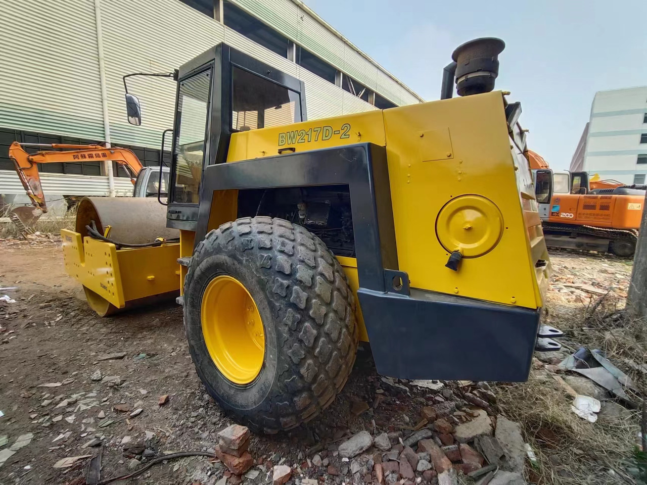 BOMAG BW217D-2 - Compactor: picture 2 BOMAG BW217D-2 - Compactor: picture 2