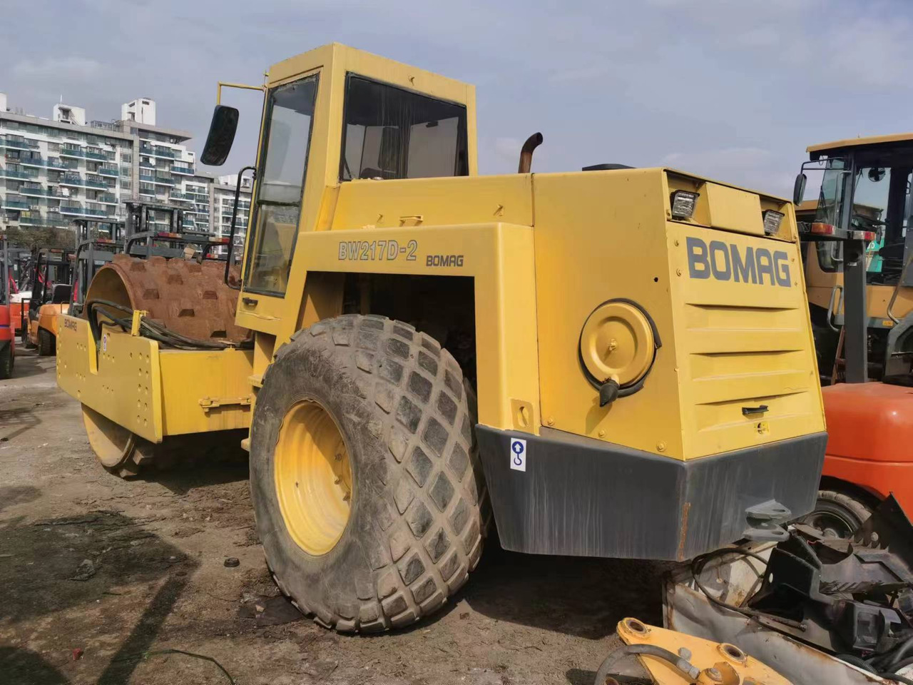 BOMAG BW217D-2 - Compactor: picture 2 BOMAG BW217D-2 - Compactor: picture 2
